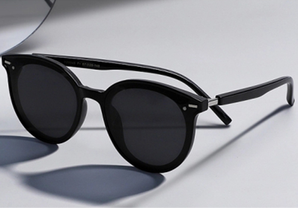 Máquina de moldeo de inyección especializada YJ para gafas